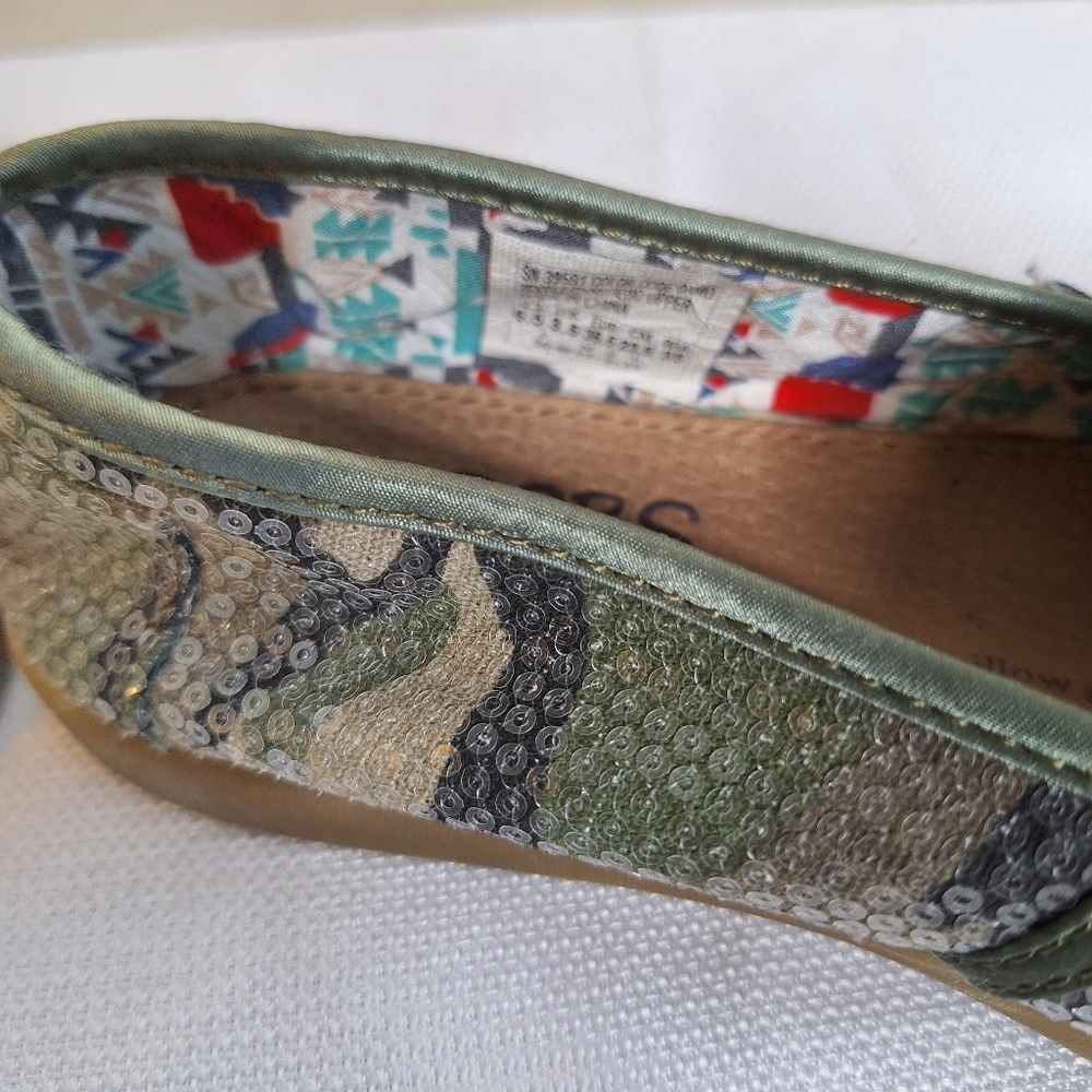 Bob by Skechers "Bob in Bling" Two pairs of sequence flats size 6 1/2. (Con202). - Picture 12 of 14